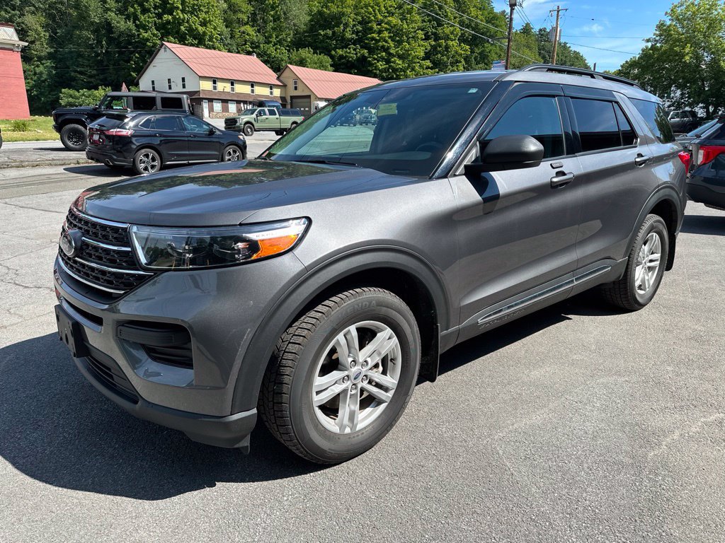Used 2023 Ford Explorer XLT AWD/4WD image 1