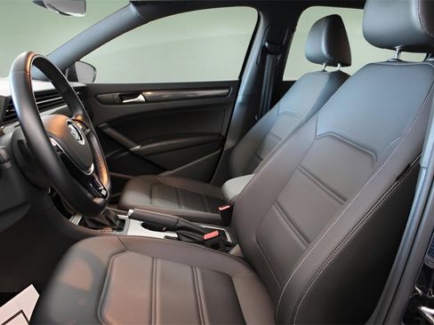 Used 2021 Volkswagen Passat 2.0T R-Line image 22