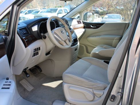 Used 2015 Nissan Quest S image 19