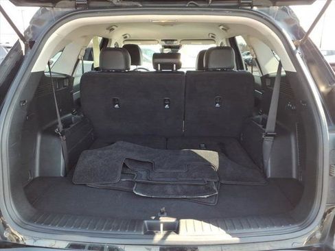 Used 2024 Kia Sorento S image 29