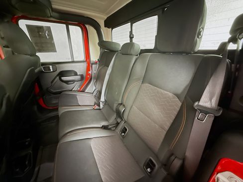 Used 2020 Jeep Gladiator Mojave image 28