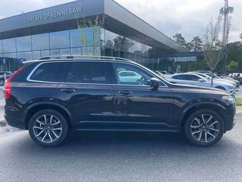 Used 2019 Volvo XC90 T5 Momentum w/ Protection Package Premier FWD image 4