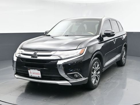 Used 2016 Mitsubishi Outlander SE image 21
