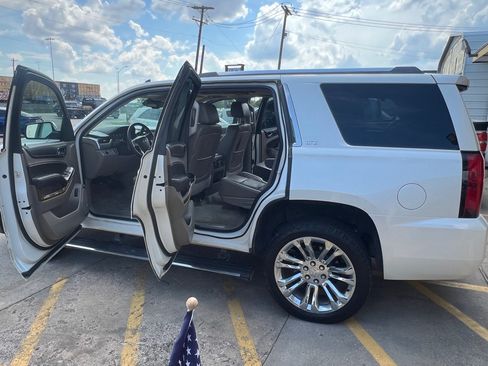 Used 2015 Chevrolet Tahoe LTZ RWD image 10