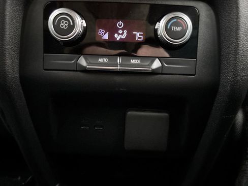 Used 2025 GMC Acadia Elevation image 32