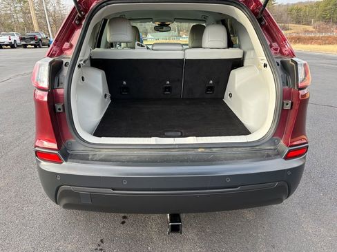 Used 2021 Jeep Cherokee Latitude Plus image 24