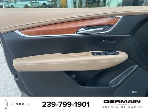 Used 2018 Cadillac XT5 Platinum w/ Driver Assist Package image 8