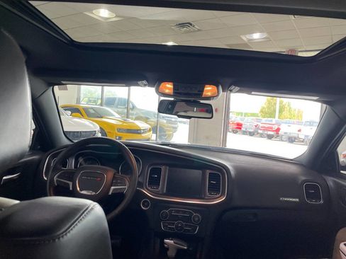 Used 2015 Dodge Charger SXT w/ AWD Plus Group image 21