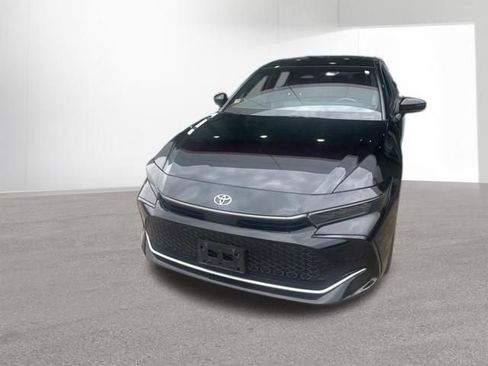 Certified 2025 Toyota Crown Platinum AWD/4WD image 4