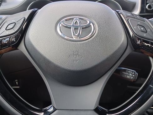 Used 2021 Toyota C-HR Nightshade image 17