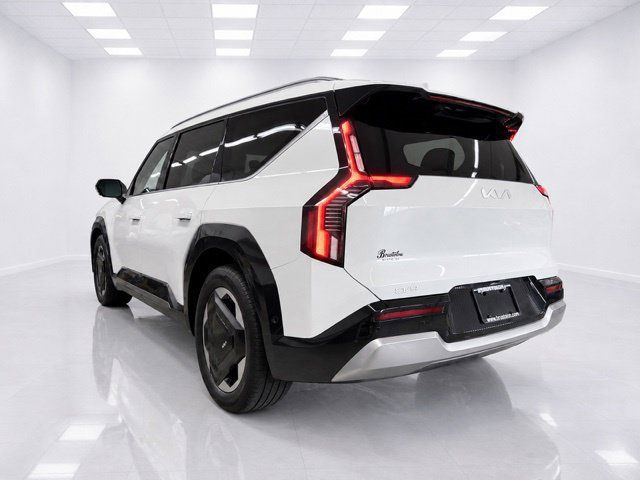 Used 2024 Kia EV9 Land AWD/4WD image 7