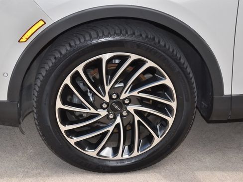Used 2020 Lincoln Nautilus Reserve w/ Equipment Group 201A AWD/4WD image 39