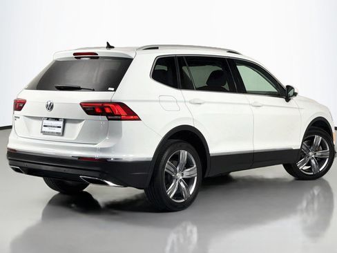 Used 2020 Volkswagen Tiguan SEL FWD image 13