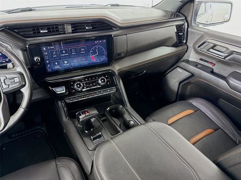 Used 2023 GMC Sierra 1500 AT4 w/ AT4 Premium Package image 24