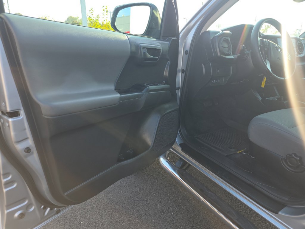 Certified 2023 Toyota Tacoma SR AWD/4WD image 10