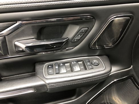 Used 2022 RAM 1500 Limited AWD/4WD image 17