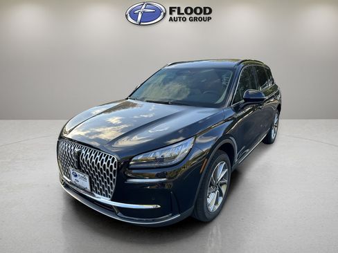 New 2026 Lincoln Corsair Premiere image 3