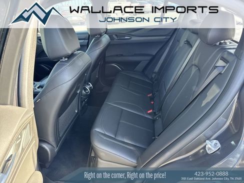 Used 2023 Alfa Romeo Stelvio Ti image 38
