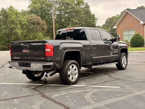 Used 2018 GMC Sierra 2500 SLT AWD/4WD image 4