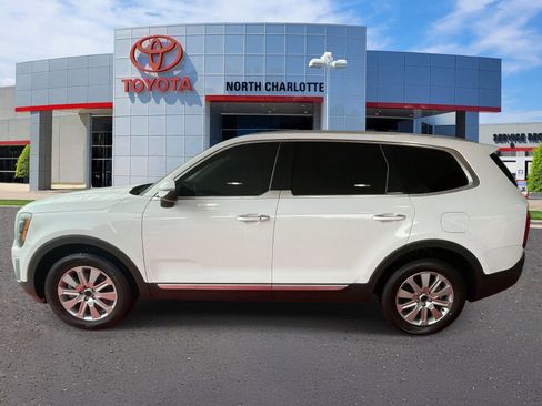 Used 2022 Kia Telluride S image 5