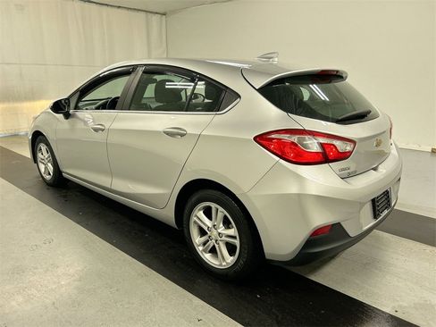 Used 2017 Chevrolet Cruze LT image 7