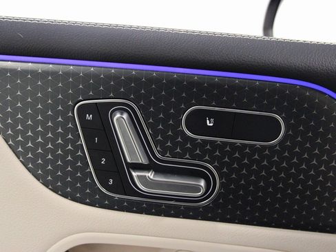 Certified 2025 Mercedes-Benz GLB 250 4MATIC image 23