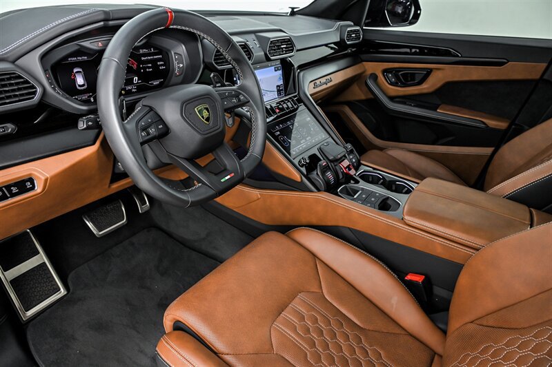 Used 2023 Lamborghini Urus S AWD/4WD image 16