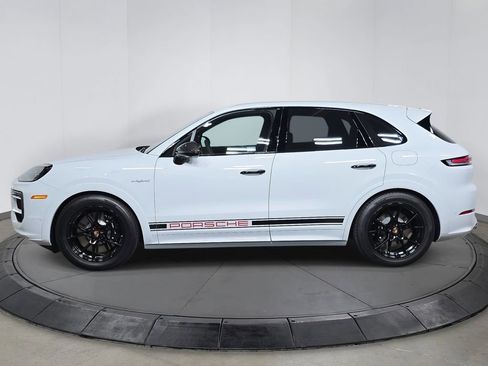New 2026 Porsche Cayenne E-Hybrid image 2