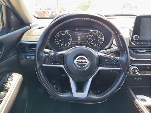 Used 2020 Nissan Altima 2.5 SR FWD image 7
