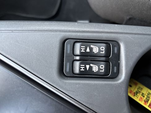 Used 2024 Subaru Crosstrek 2.0i Premium image 27