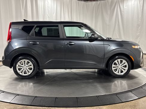 Used 2020 Kia Soul LX FWD image 9