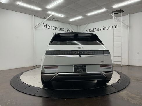 Used 2023 Hyundai Ioniq 5 Limited image 6