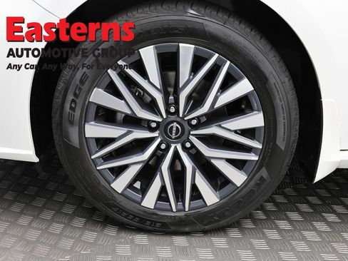 Used 2023 Nissan Altima 2.5 SV AWD/4WD image 33