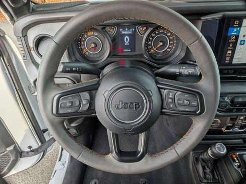 Used 2024 Jeep Wrangler Sport S image 14