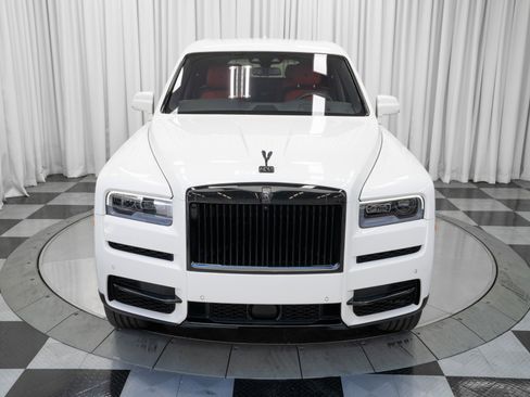 Used 2023 Rolls-Royce Cullinan Black Badge w/ Dark Exterior Package image 54