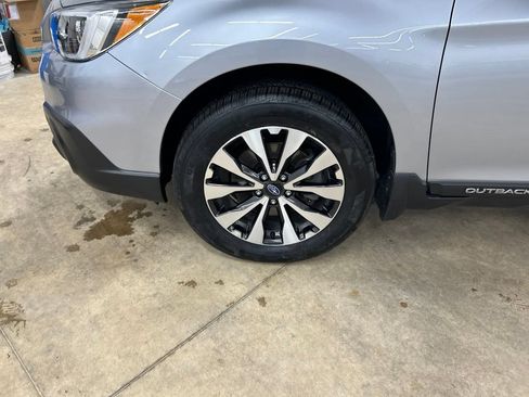 Used 2016 Subaru Outback 2.5i Limited AWD/4WD image 32