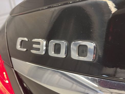 Used 2017 Mercedes-Benz C 300 4MATIC Sedan image 35