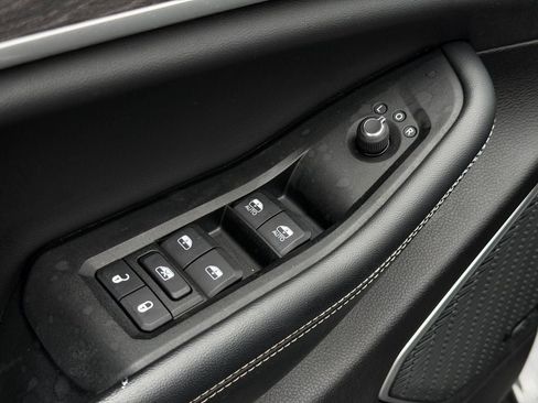 Used 2021 Jeep Grand Cherokee L Limited image 28