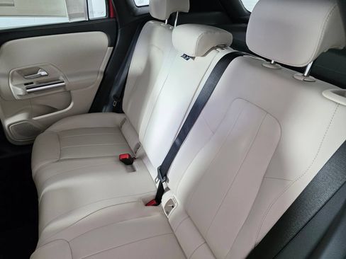 New 2026 Mercedes-Benz GLA 250 image 12
