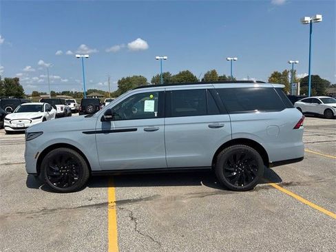 New 2025 Lincoln Navigator Reserve w/ Jet Appearance Package image 7