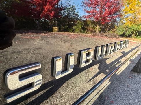 Used 2020 Chevrolet Suburban Premier image 8