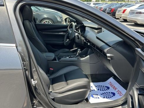 Used 2022 MAZDA MAZDA3 s image 9