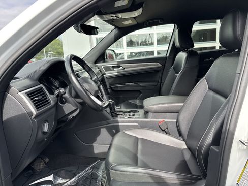 Used 2020 Volkswagen Atlas Cross Sport SE AWD/4WD image 8