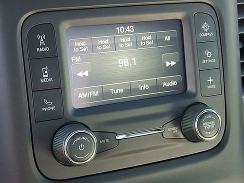 Used 2024 RAM 2500 Tradesman w/ Chrome Appearance Group image 12