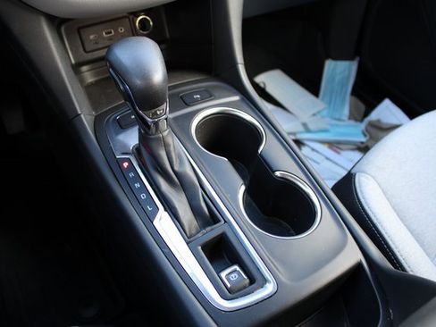 Used 2022 Chevrolet Equinox LT w/ Driver Convenience Package image 23