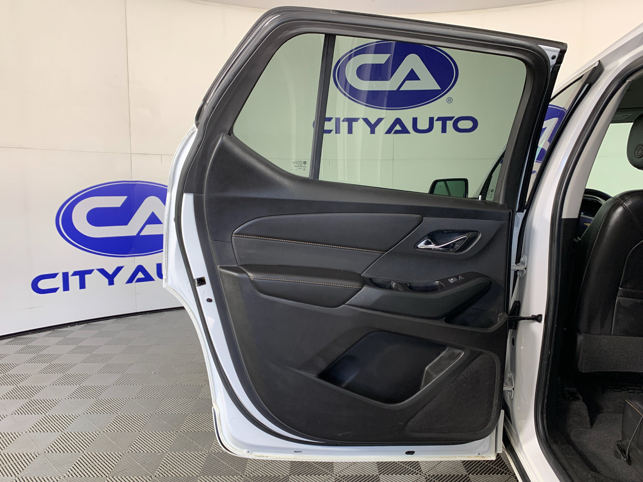 Used 2019 Chevrolet Traverse Premier AWD/4WD image 30