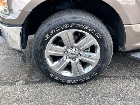 Used 2019 Ford F150 XLT w/ Equipment Group 302A Luxury image 4