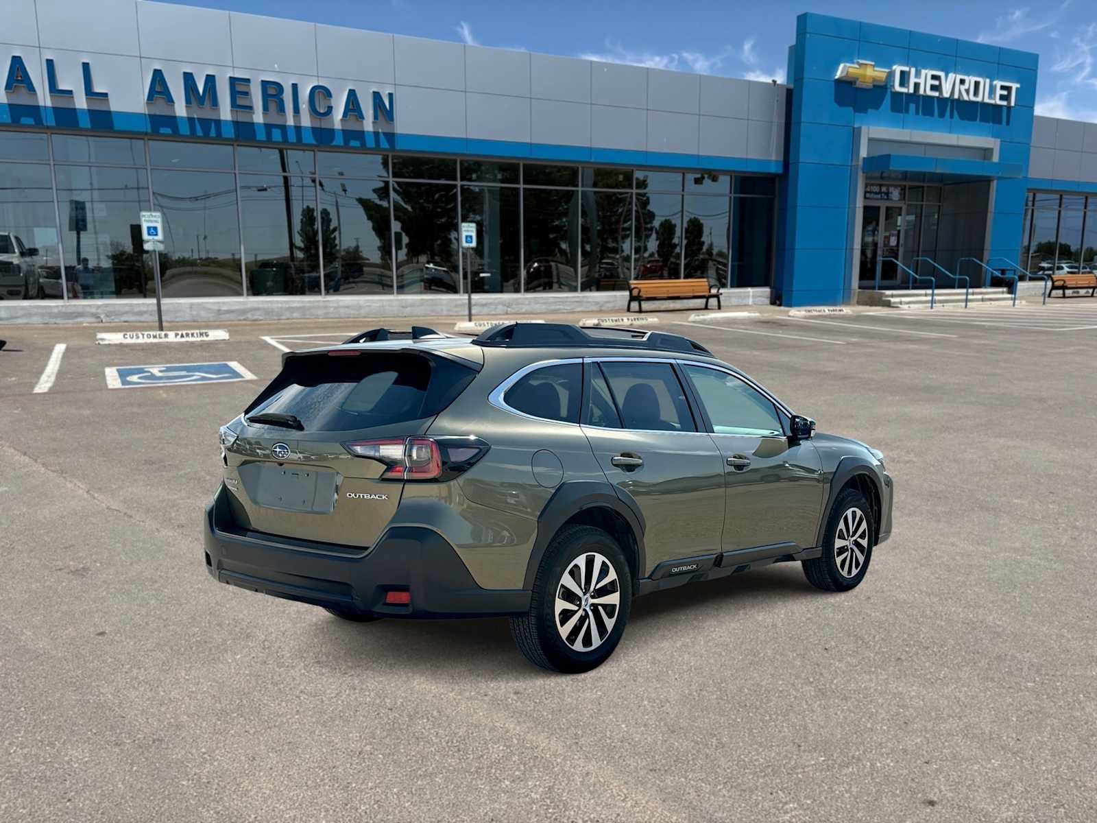 Used 2025 Subaru Outback Premium AWD/4WD image 8