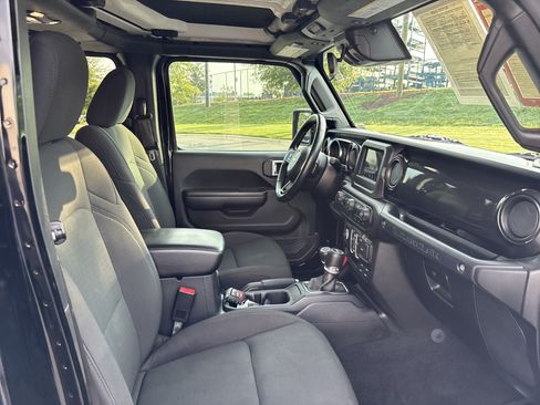 Used 2021 Jeep Wrangler Unlimited Sport AWD/4WD image 24