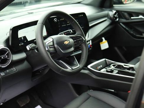 Used 2026 Chevrolet Equinox LT w/ Convenience Package II image 18